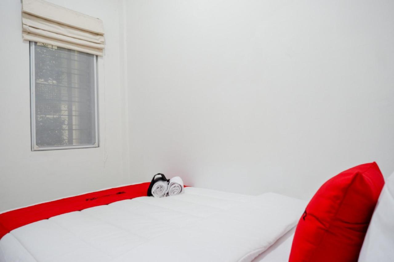 Reddoorz Hostel Near Kota Lama Semarang Exteriör bild